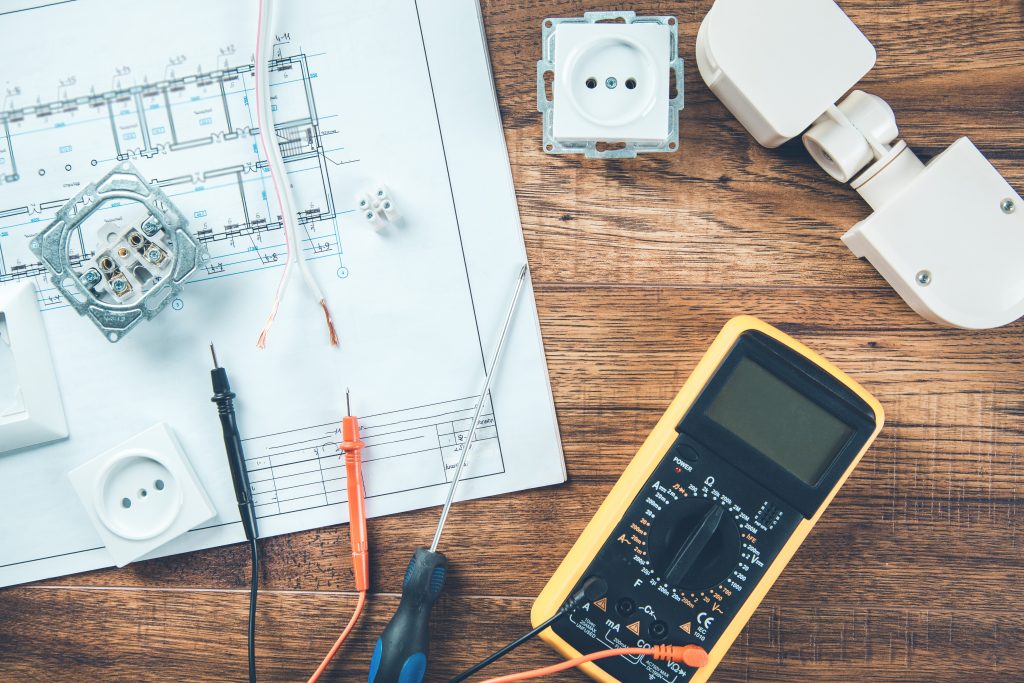Opravy a rekonstrukce elektroinstalace